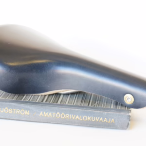 Gilles Berthoud Aravis -satula, titaanikiskot